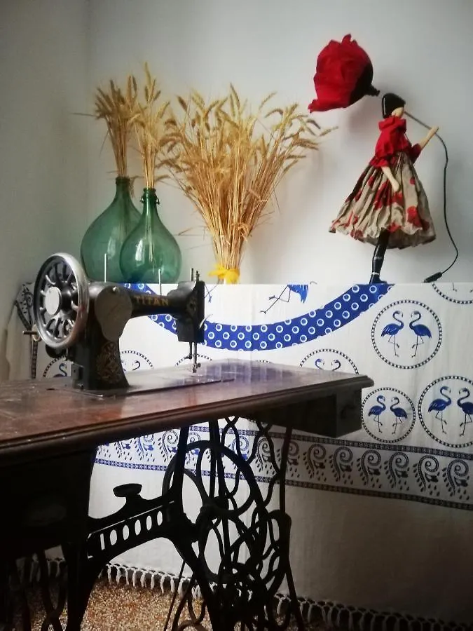 La Tana Tra I Tetti Bed & Breakfast Genoa 0*,